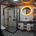 Hotel White Corner