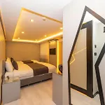 White Corner Hotel