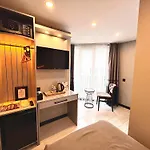 Hotel White Corner 3*