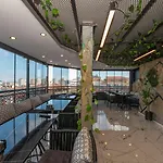 White Corner Hotel 3*