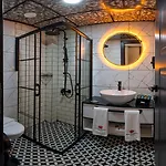 Hotel White Corner