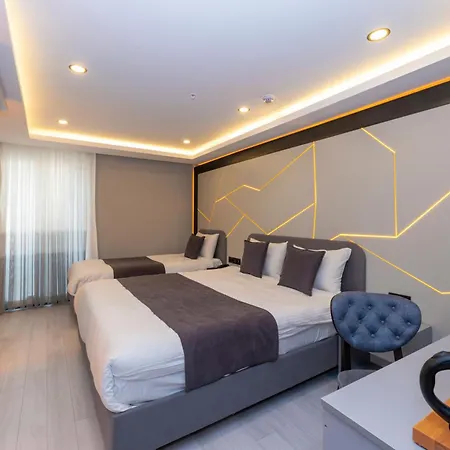 White Corner 3*