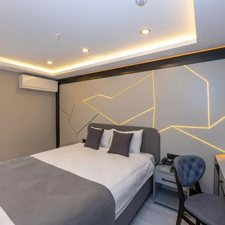 Hotel White Corner 3*