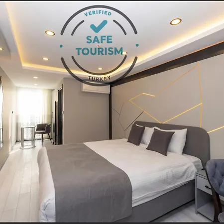 Hotel White Corner 3*