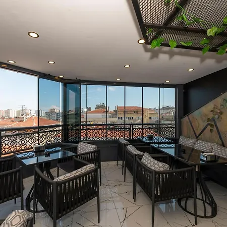 Hotel White Corner 3*