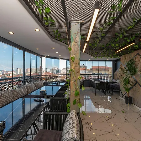 White Corner Hotel 3*