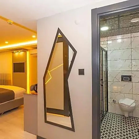 White Corner 3*