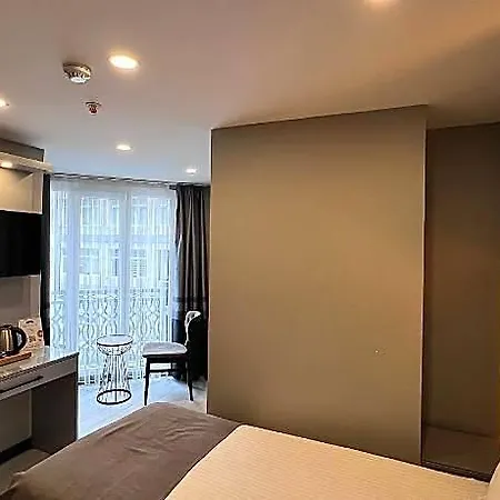 فندق White Corner