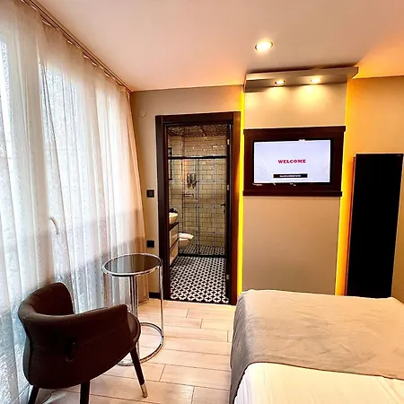 Отель White Corner 3*